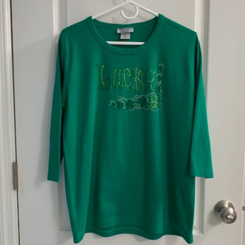 Women's Short Sleeve St. Patrick's T-Shirt - "LUCKY" Size XL